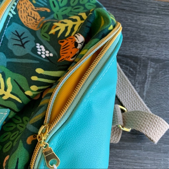 TwoLeos Design Jungle Print Canvas Backpack - Picture 3 of 8